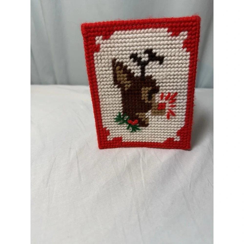 Vtg Deer Needlepoint Christmas Handmade Tissue Box Cover Plastic Canvas Rudolph